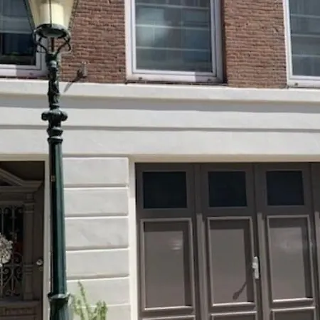 度假居 Quietly Located Mansion Near The Centre Of *