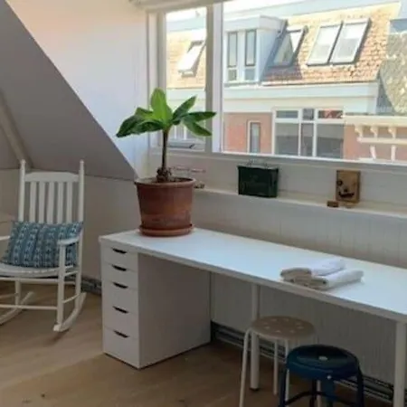 Дом отдыха Mansion In The Heart Of The Hague Гаага