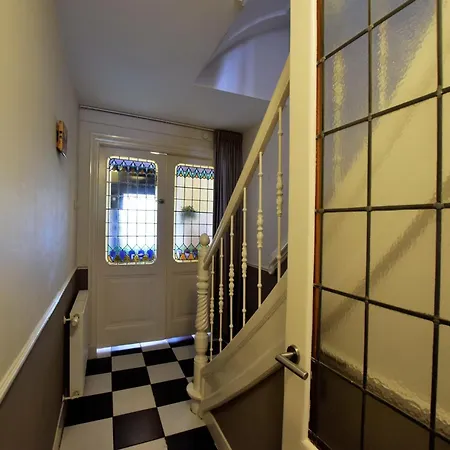 Mansion In The Heart Of Hébergement de vacances La Haye