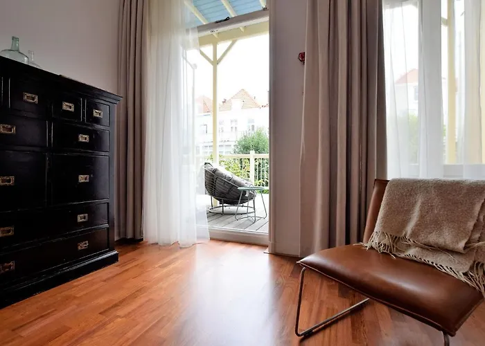 Mansion In The Heart Of The Hague