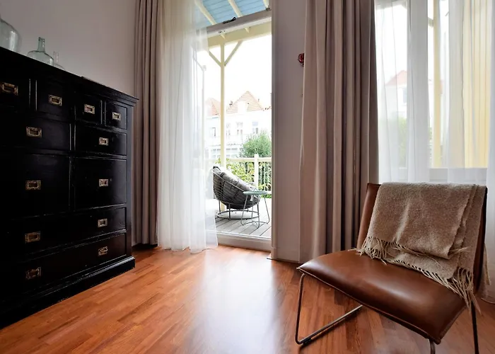 Mansion In The Heart Of *