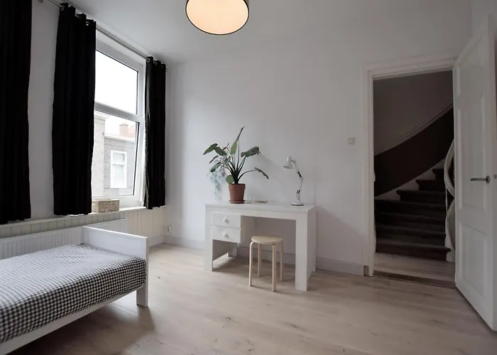 Hébergement de vacances Mansion In The Heart Of