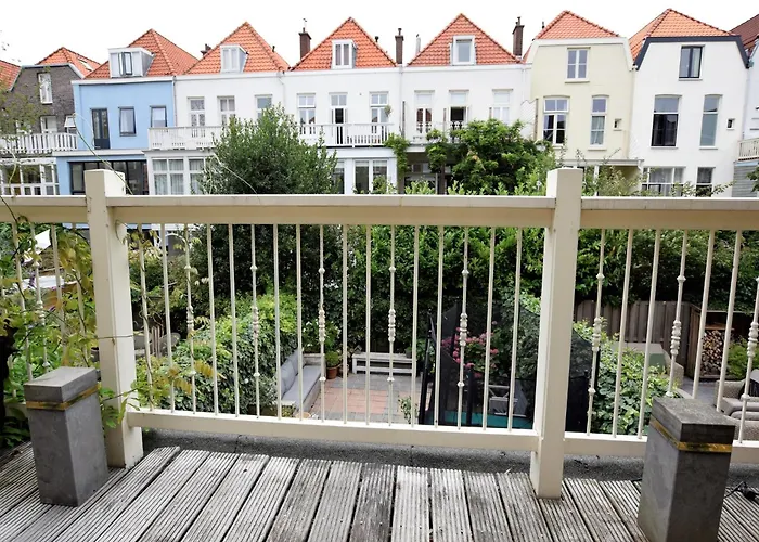 Mansion In The Heart Of *